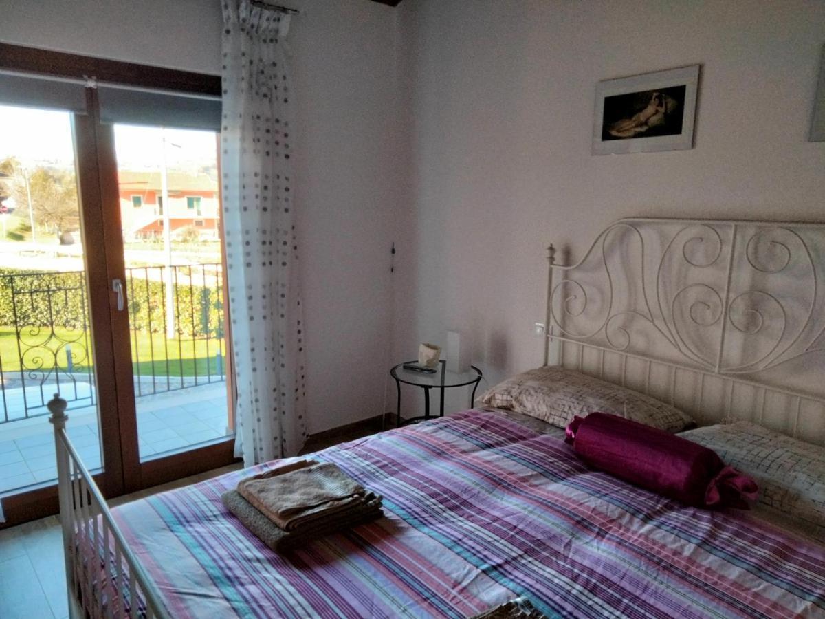 B&B La Casa Di Giuliana Cermignano 外观 照片