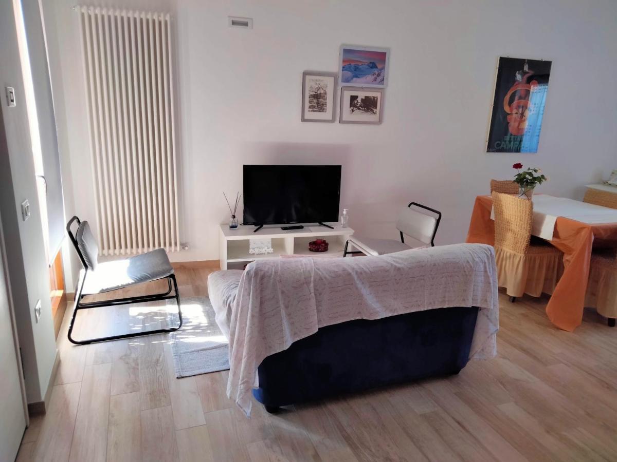 B&B La Casa Di Giuliana Cermignano 外观 照片